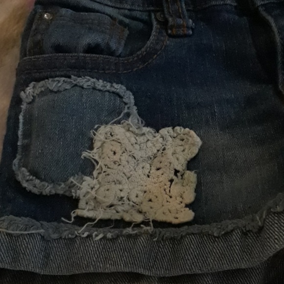 Shorts - Picture 2 of 5